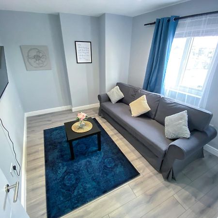 Large 1-Bedroom Flat, 5 Guest, London - F4 Exterior photo