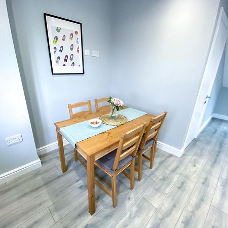 Large 1-Bedroom Flat, 5 Guest, London - F4 Exterior photo