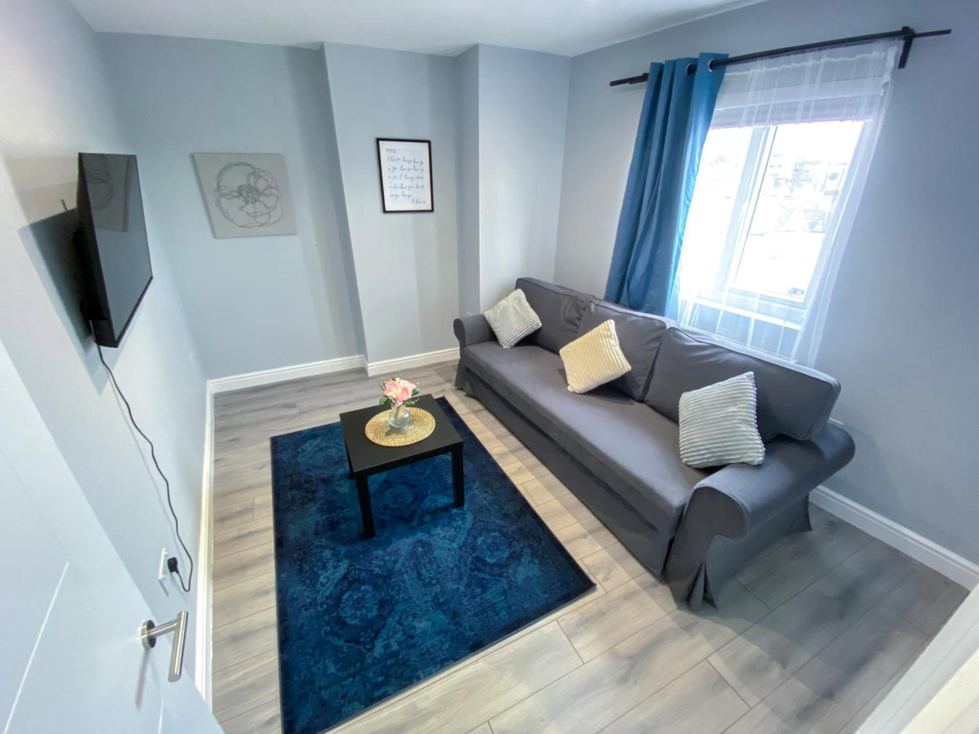 Large 1-Bedroom Flat, 5 Guest, London - F4 Exterior photo